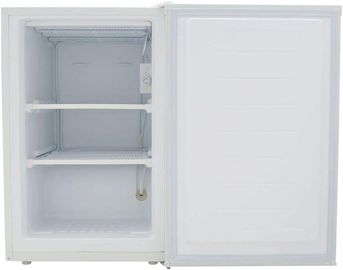 Magic Chef MCUF3W2 3 Cubic-ft Upright Freezer